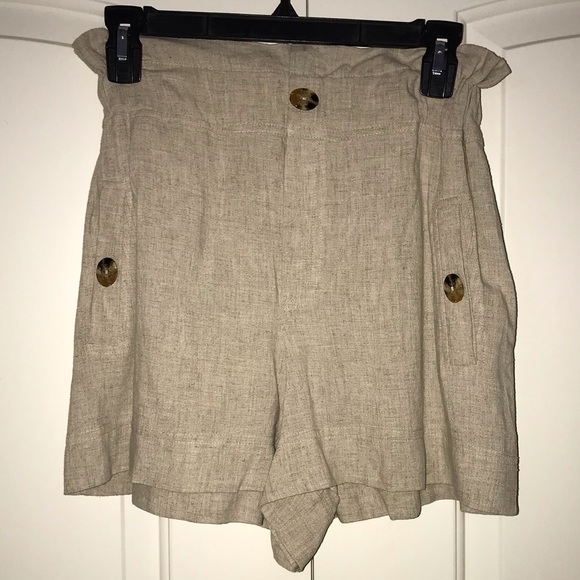 Topshop Paperbag Waist Shorts - Picture 2 of 4